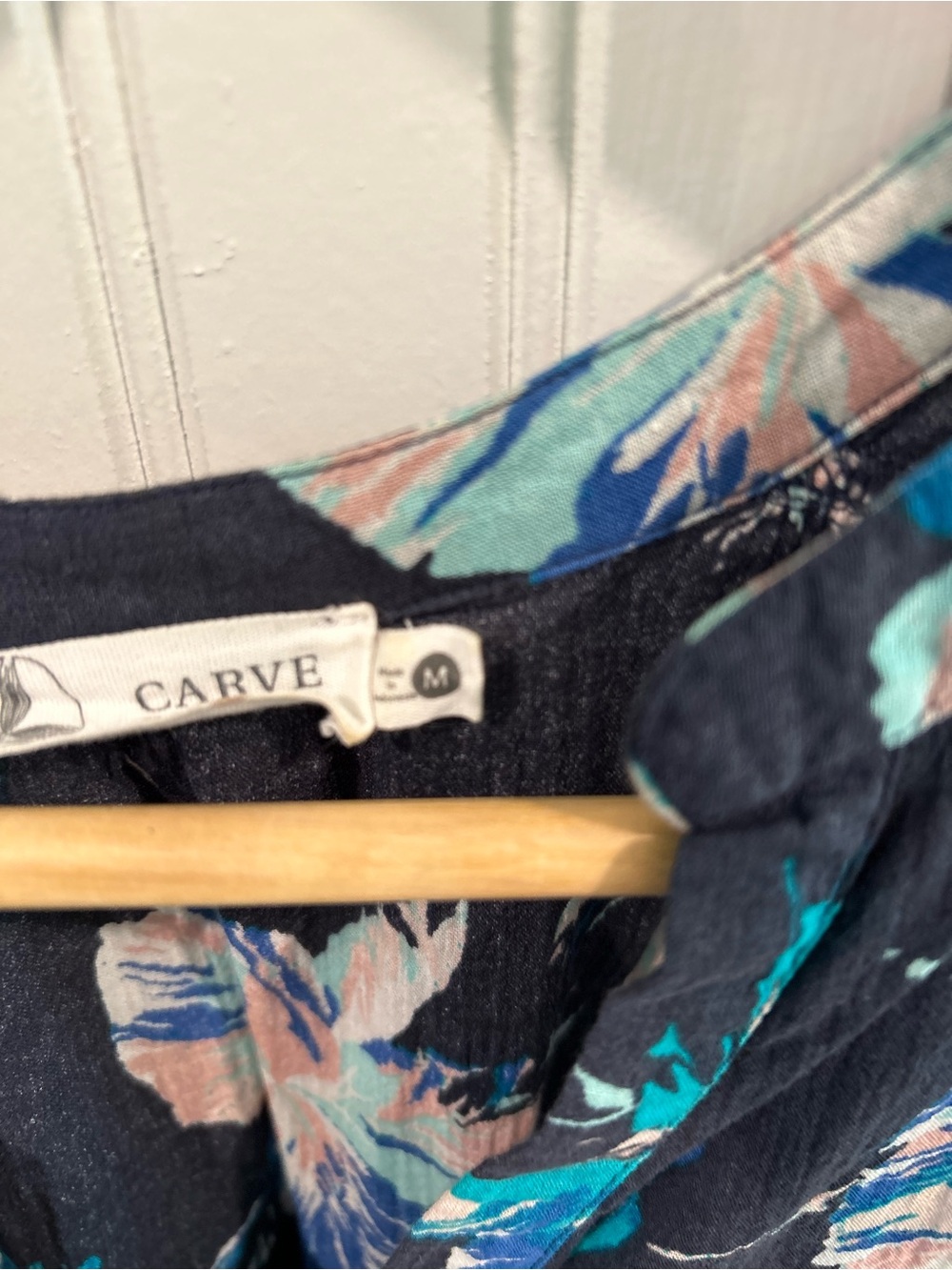 Carve Designs Navy Floral Sleeveless V-Neck Tank with Teal & White Flowers - Picture 4 of 6